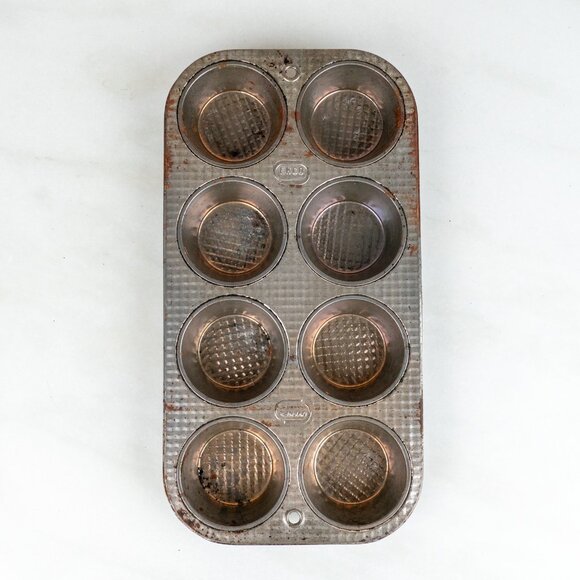 Vintage EKCO OVENEX Muffin Cupcake Pan Tin Checkered - Picture 1 of 5